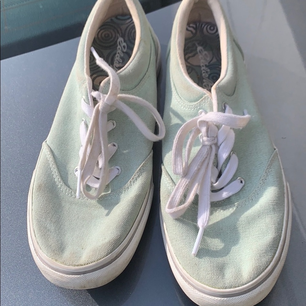 Eddie Bauer tennis shoes